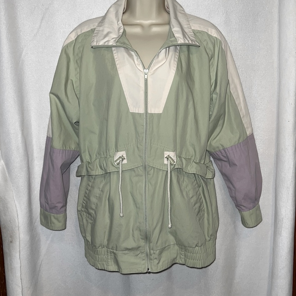 #438✅ windbreaker jacket